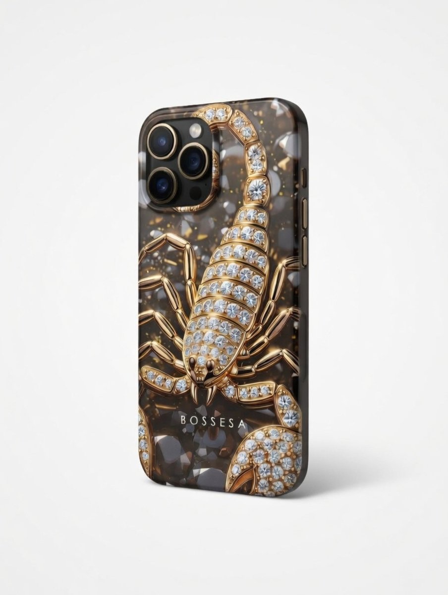 iPhone 16 Pro dėklas „Nakties Skorpionė“